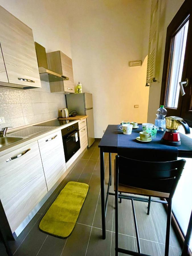 Appartement Casa Pizzoli à Bari Extérieur photo